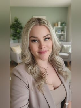 Meet your Posher, Becky